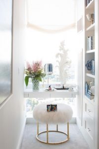 Ruby-Media-Group_Ritz-Carlton-PH_Guest-Suite-Make-Up-Nook.jpg.rend.hgtvcom.616.924