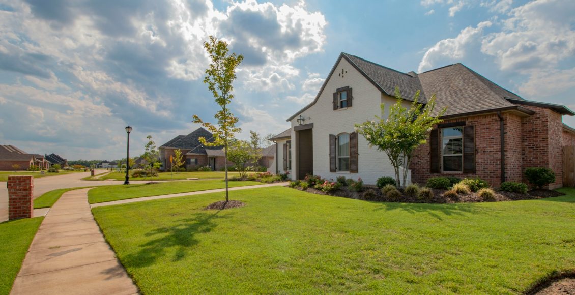 Decide Between a New Build or an Existing Home