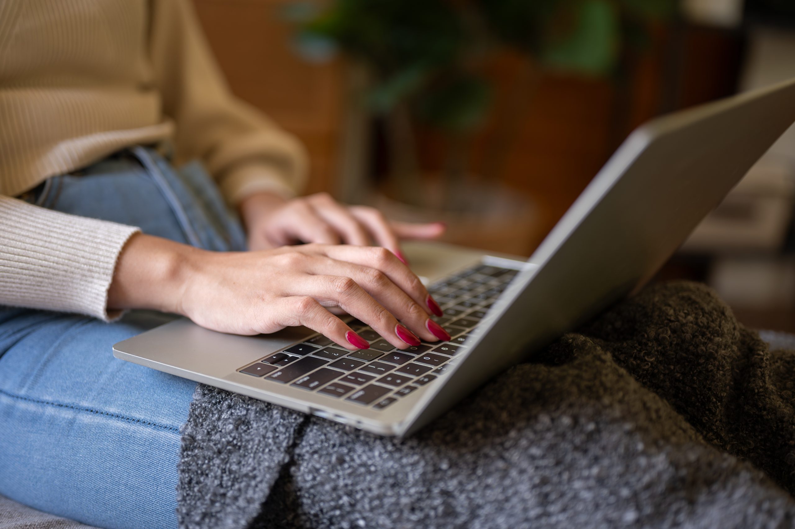 How to Sell Your Home on Zillow Without Paying Commission