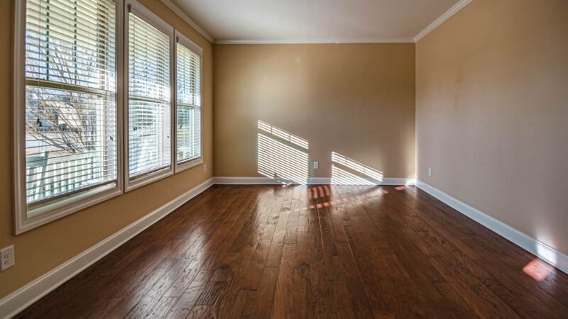   Empty Walls Make a Room Sound Worse